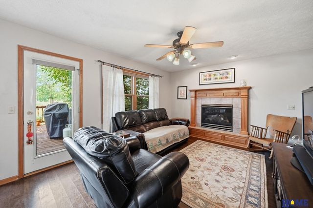 1100 Gailyn Circle, Lincoln, NE 68523