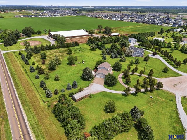 1100 Gailyn Circle, Lincoln, NE 68523