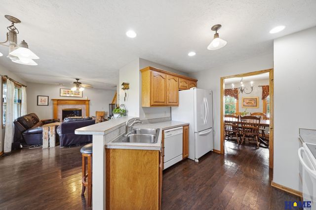 1100 Gailyn Circle, Lincoln, NE 68523