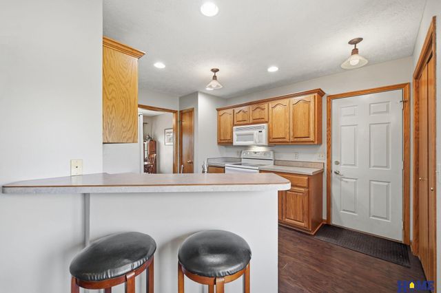 1100 Gailyn Circle, Lincoln, NE 68523