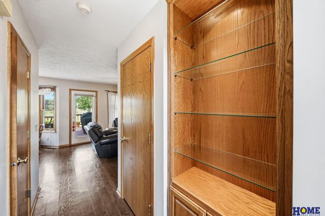 1100 Gailyn Circle, Lincoln, NE 68523