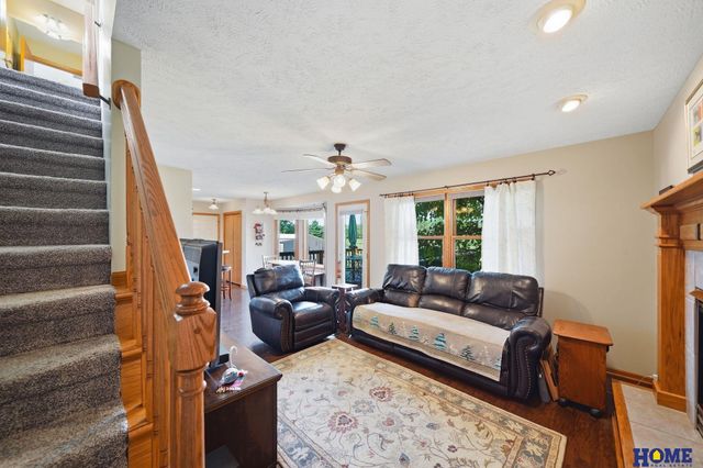 1100 Gailyn Circle, Lincoln, NE 68523