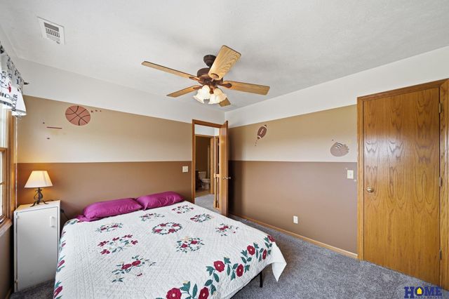 1100 Gailyn Circle, Lincoln, NE 68523