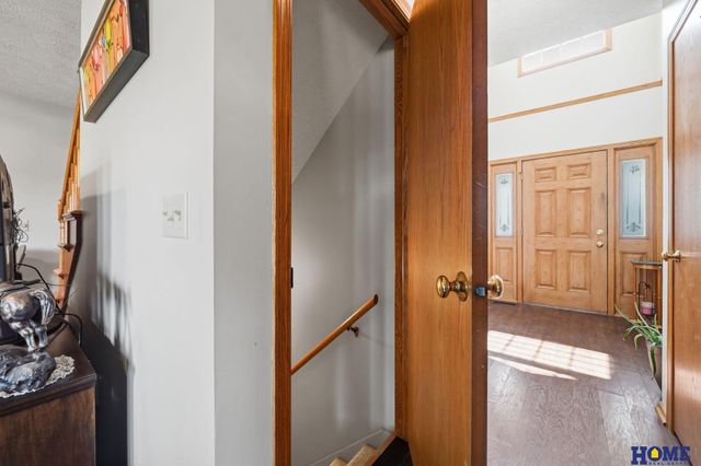 1100 Gailyn Circle, Lincoln, NE 68523