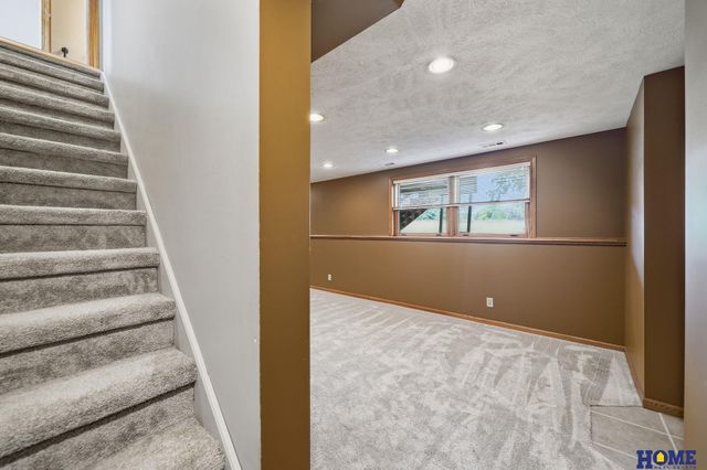 1100 Gailyn Circle, Lincoln, NE 68523