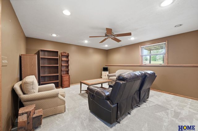 1100 Gailyn Circle, Lincoln, NE 68523