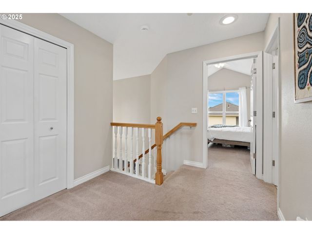 2326 Se ROBIN Ln, Gresham, OR 97080