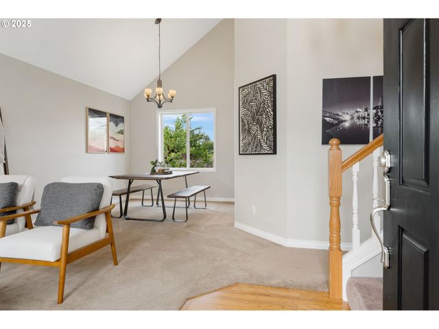 2326 Se ROBIN Ln, Gresham, OR 97080