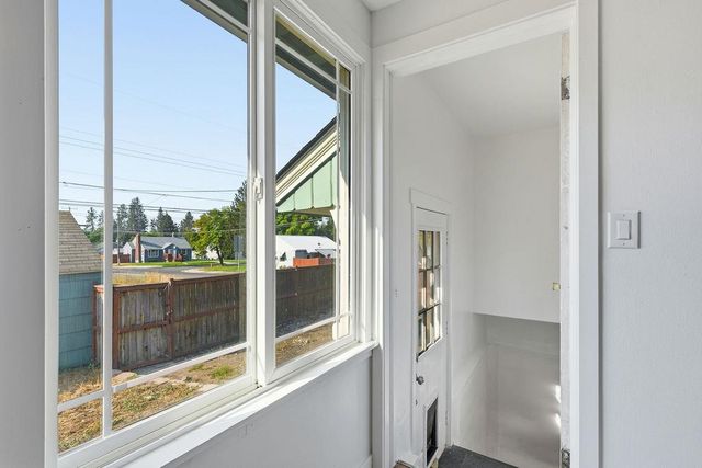 2527 W Lacrosse Ave, Spokane, WA 99205