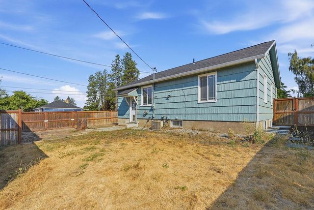 2527 W Lacrosse Ave, Spokane, WA 99205