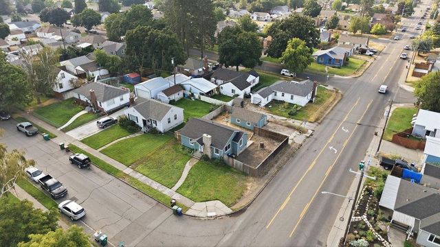 2527 W Lacrosse Ave, Spokane, WA 99205