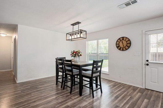 3413 Sunnydale Lane, Denton, TX 76209