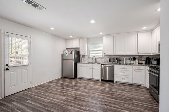 3413 Sunnydale Lane, Denton, TX 76209