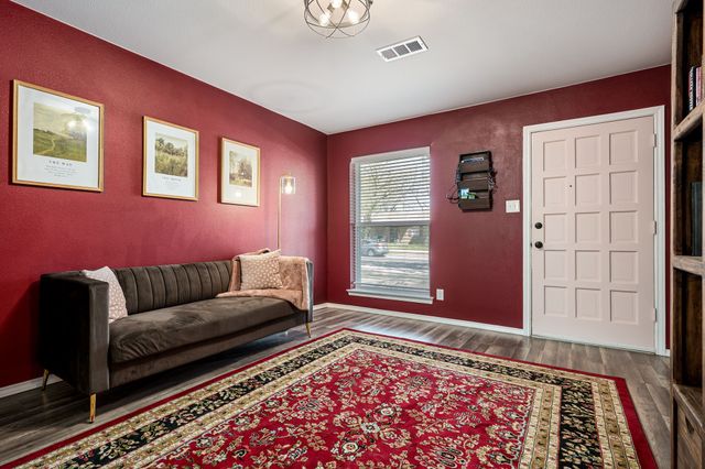 3413 Sunnydale Lane, Denton, TX 76209