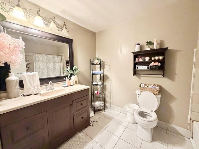 1322 Saddle Rock Drive, Houston, TX 77088
