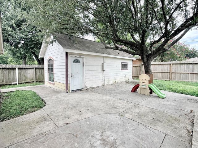 1322 Saddle Rock Drive, Houston, TX 77088