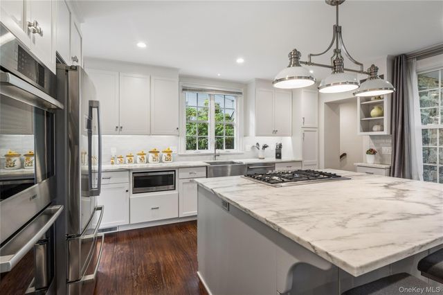 211 Douglas Place, Mount Vernon, NY 10552