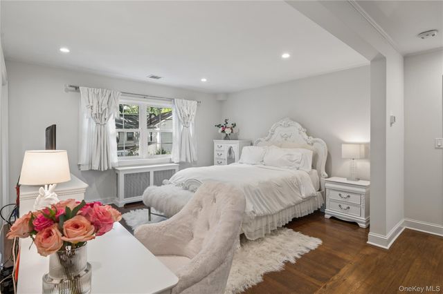 211 Douglas Place, Mount Vernon, NY 10552
