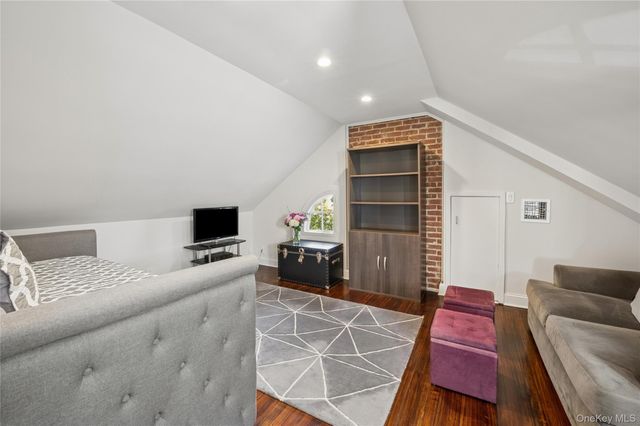 211 Douglas Place, Mount Vernon, NY 10552
