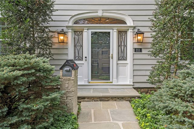 211 Douglas Place, Mount Vernon, NY 10552