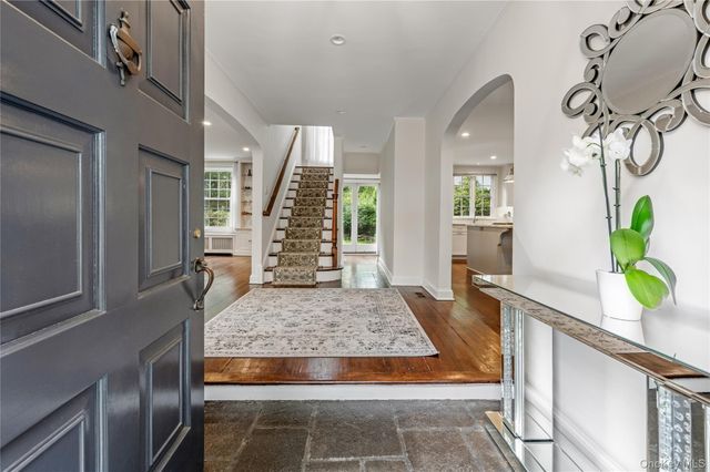 211 Douglas Place, Mount Vernon, NY 10552