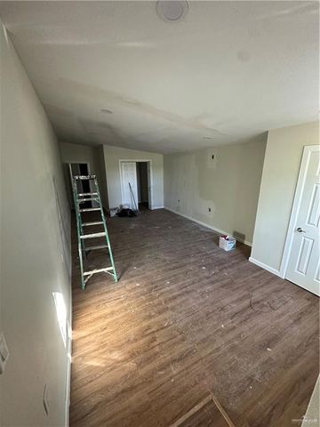 210 E Cleveland Avenue, Harlingen, TX 78550