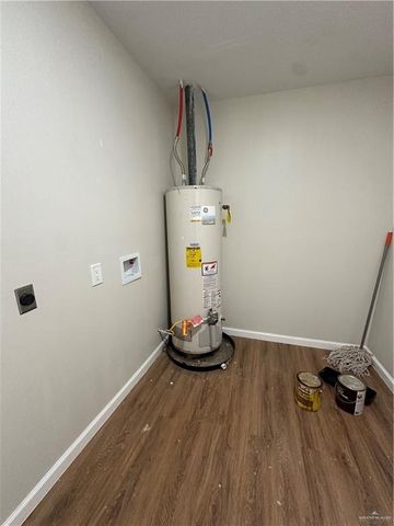 210 E Cleveland Avenue, Harlingen, TX 78550