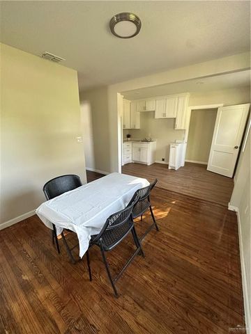 210 E Cleveland Avenue, Harlingen, TX 78550