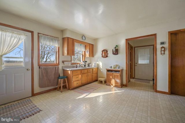 1340 HAZLETTVILLE RD, Hartly, DE 19953