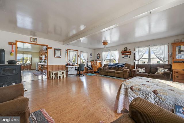 1340 HAZLETTVILLE RD, Hartly, DE 19953