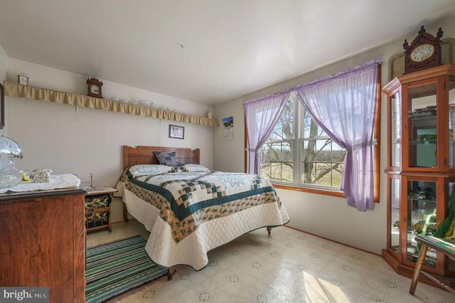 1340 HAZLETTVILLE RD, Hartly, DE 19953