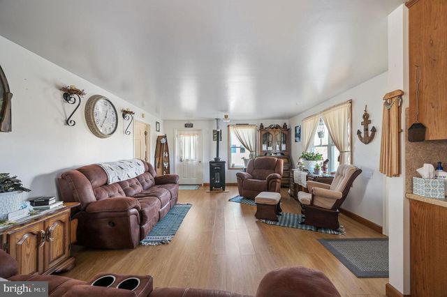 1340 HAZLETTVILLE RD, Hartly, DE 19953