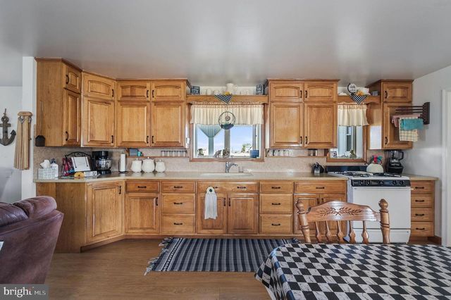 1340 HAZLETTVILLE RD, Hartly, DE 19953