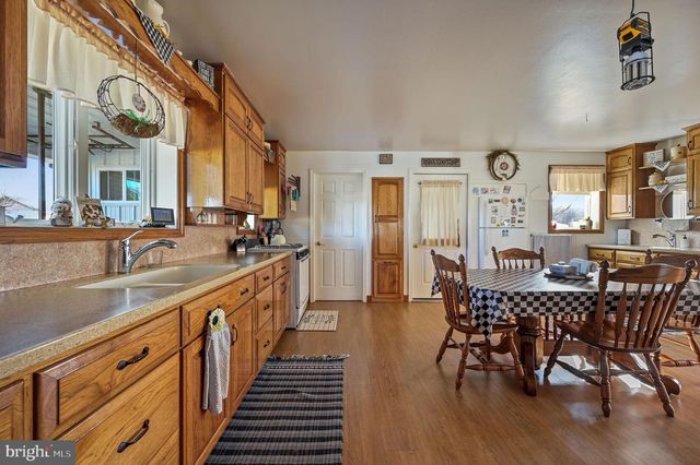 1340 HAZLETTVILLE RD, Hartly, DE 19953