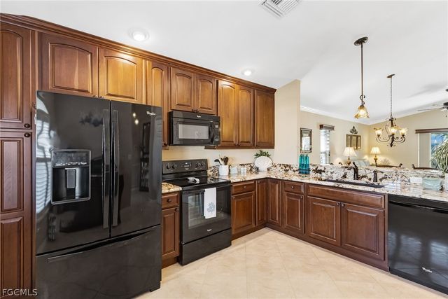 9679 Gladiolus Preserve CIR, Fort Myers, FL 33908