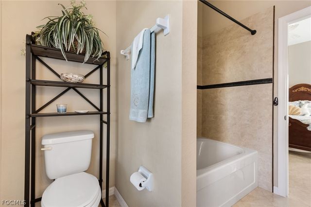 9679 Gladiolus Preserve CIR, Fort Myers, FL 33908