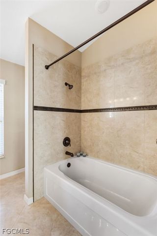 9679 Gladiolus Preserve CIR, Fort Myers, FL 33908