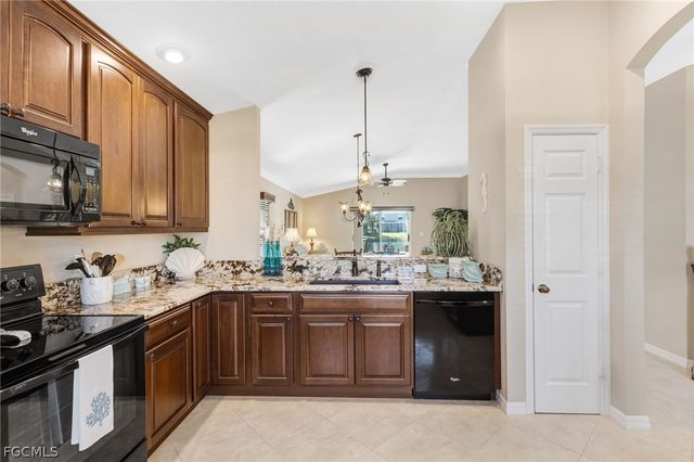 9679 Gladiolus Preserve CIR, Fort Myers, FL 33908