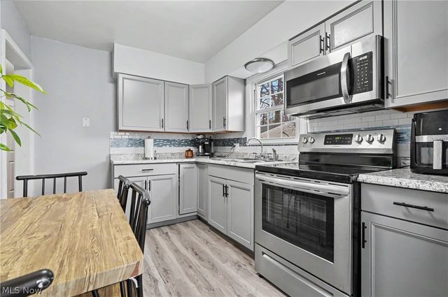 834 Sarcee Avenue, Akron, OH 44305