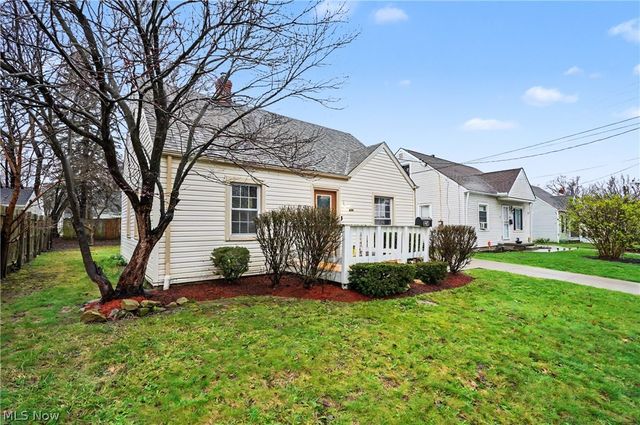 834 Sarcee Avenue, Akron, OH 44305