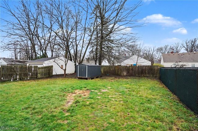834 Sarcee Avenue, Akron, OH 44305