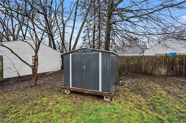 834 Sarcee Avenue, Akron, OH 44305
