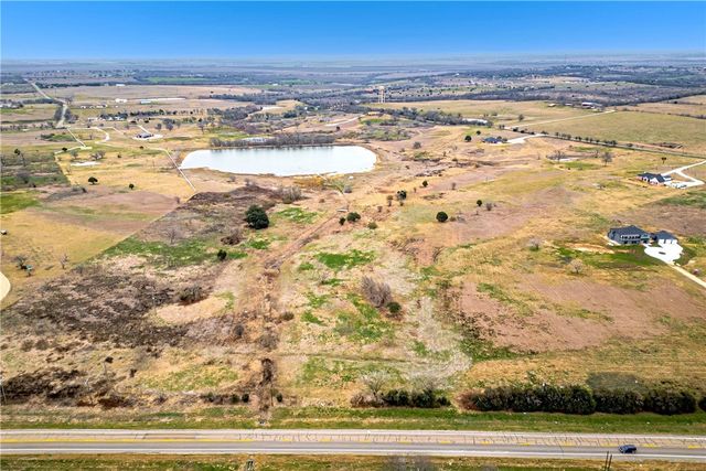 8070 N Lone Star Parkway, Moody, TX 76657