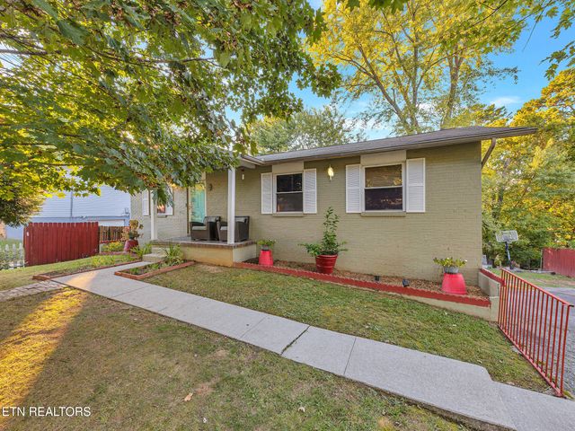 6409 NW Shrewsbury Drive, Knoxville, TN 37921
