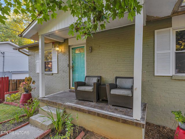 6409 NW Shrewsbury Drive, Knoxville, TN 37921