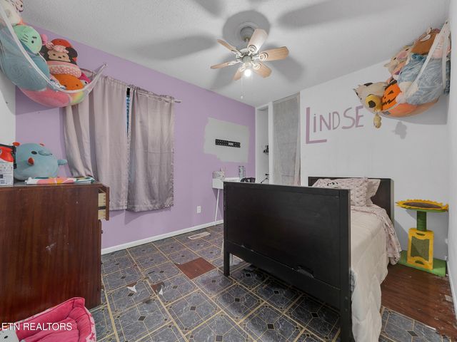 6409 NW Shrewsbury Drive, Knoxville, TN 37921