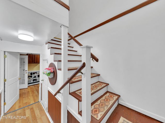 6409 NW Shrewsbury Drive, Knoxville, TN 37921