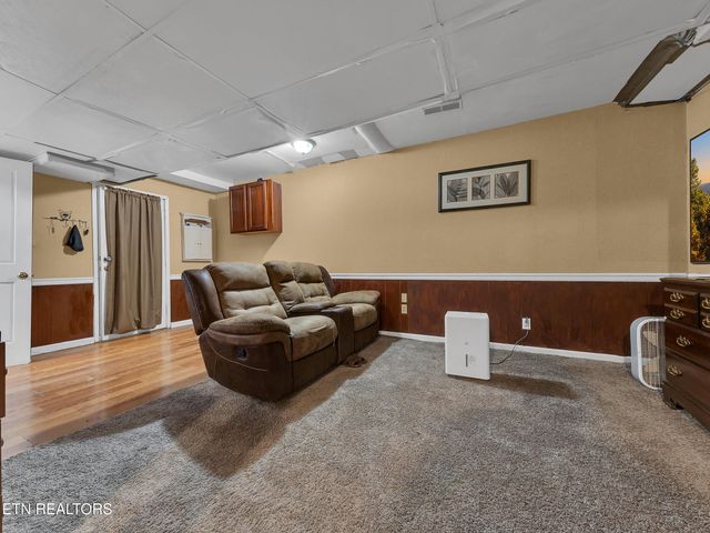 6409 NW Shrewsbury Drive, Knoxville, TN 37921