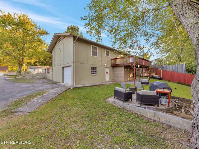 6409 NW Shrewsbury Drive, Knoxville, TN 37921