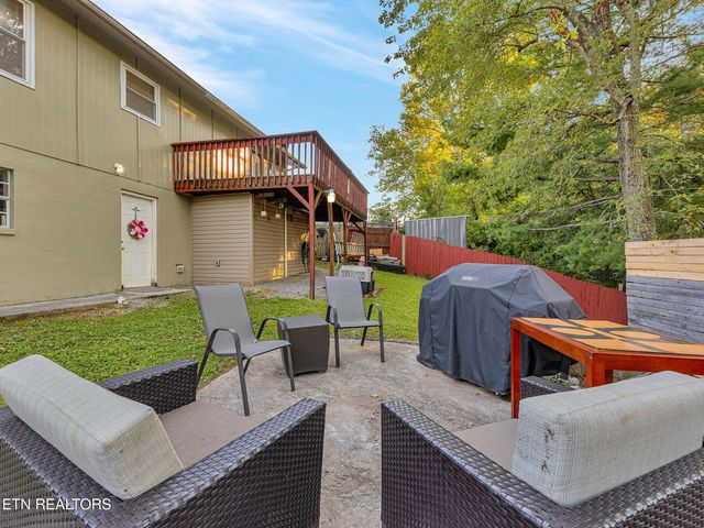 6409 NW Shrewsbury Drive, Knoxville, TN 37921
